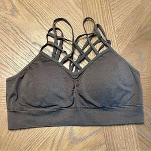 Pro Fit Seamless Strappy Criss Cross Sports Bra Gray